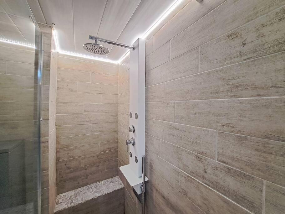 Appartement Santorin, Duplex Chaleureux